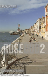 Nome: ..CONSORZIO VENEZIA NUOVA E MAGISTRATO ALLE ACQUE ..Descrizione: ..LAVORI DI PALIFICAZIONE ALLE ZATTERE ULTIMATI..Credit: ..Graziano Arici/Rosebud2 .Costo: ....Nazione: ..ITALIA..Città: ..VENEZIA..Data: ..1999....