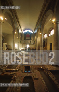 Localizzazione:..VENEZIA / S. MARCO..Oggetto:..Soggetto:..SCAVI ESEGUITI NELLA CHIESA DI S.SAMUELE..ARCHEOLOGIA..Cronologia: ..TOMBE DEL XVI SEC., PAVUMENTI DELLE PRECEDENTI CHIESE DEL XV E XIV SEC...Definizione Culturale:..   Autore: ..   Stile: ..   Editori/Stampatori:..   Committenza:..Materia e Tecnica:..Collocazione:..Note:....Riproduzione Fotografica:..Graziano Arici/Rosebud2 .Copyright:..Graziano Arici/Rosebud2 .Data:..aprile 2001..Costo:..A