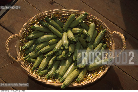 Nome: ..ZUCCHINE..Descrizione: ..GASTRONOMIA CIBO  VERDURA ..Credit: ..Graziano Arici/Rosebud2/..Costo: ..A..Nazione: ....Città: ....Data: ..2000