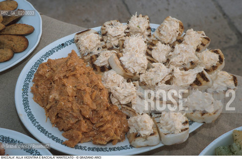 Nome: ..BACCALA ALLA VICENTINA E MANTECATO..Descrizione: ..GASTRONOMIA CIBO  PESCE STOCCAFISSO / POLENTA, PIATTO..Credit: ..Graziano Arici/Rosebud2/..Costo: ..A..Nazione: ....Città: ....Data: ..2000