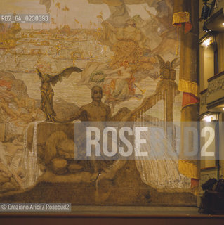 Nome: ..IL TEATRO MALIBRAN PRIMA DEL RESTAURO..SIPARIO....Descrizione: ..SALA..Credit: ..Graziano Arici/Rosebud2 .Costo: ..A..Nazione: ....Città: ..VENEZIA..VENICE..Data: ..1986