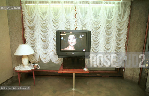 Caption: Nome:..ALTA MAREA..HIGHT TIDE..Localizzazione:..VENEZIA / S. MARCO / TELEVISIONE ALBERGO....Soggetto:....Cronologia:......Autore:......Stile:......Editori Stampatori:......Committenza:......Materia e Tecnica:......Collocazione:......Note:....Riproduzione Fotografica:..Graziano Arici/Rosebud2 ...Copyright:..Graziano Arici / rosebud2/....Data:..21/11/2000....Costo:..A....Key:..ACQUA ALTA..HIGHT TIDE