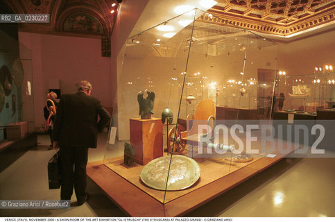 ARTE / UNA SALA DELLA MOSTRA GLI ETRUSCHI A PALAZZO GRASSI / 2000 - ©Graziano Arici/Rosebud2
