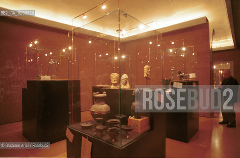ARTE / UNA SALA DELLA MOSTRA GLI ETRUSCHI A PALAZZO GRASSI / 2000 - ©Graziano Arici/Rosebud2