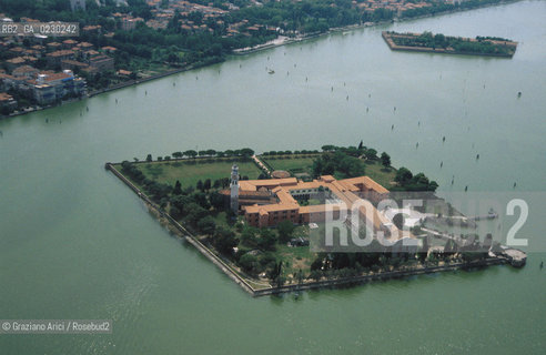Localizzazione:..VENEZIA / LAGUNA SUD/ VEDUTA AEREA..Oggetto:..Soggetto:..ISOLA DI S. LAZZARO DEGLI ARMENI / GEORGE BYRON..Cronologia: ....Definizione Culturale:..   Autore:....   Stile:..   Editori/Stampatori:..   Committenza:..Materia e Tecnica:....Collocazione:..Note:..LIDO..Riproduzione Fotografica:..Copyright:..Graziano Arici/Rosebud2 .Data:..2001..Costo:..A