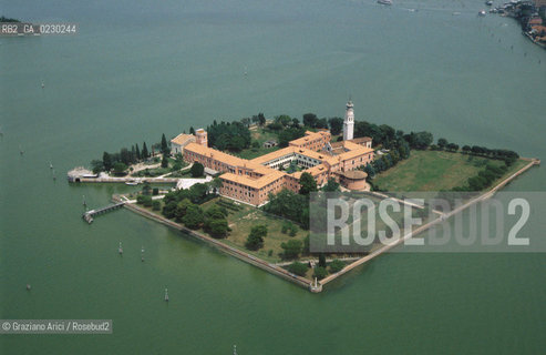 Localizzazione:..VENEZIA / LAGUNA SUD/ VEDUTA AEREA..Oggetto:..Soggetto:..ISOLA DI S. LAZZARO DEGLI ARMENI / GEORGE BYRON..Cronologia: ....Definizione Culturale:..   Autore:....   Stile:..   Editori/Stampatori:..   Committenza:..Materia e Tecnica:....Collocazione:..Note:..LIDO..Riproduzione Fotografica:..Copyright:..Graziano Arici/Rosebud2 .Data:..2001..Costo:..A