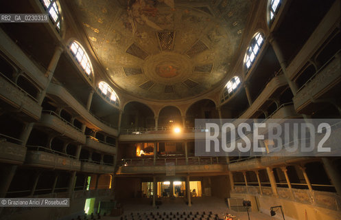 Nome: ..RESTAURO DEL TEATRO MALIBRAN..Descrizione: ..SALA AFFRESCHI E DECORAZIONI A STUCCO..Credit: ..Graziano Arici/Rosebud2 .Costo: ..A..Nazione: ....Città: ..VENEZIA..VENICE..Data: ..13/04/01