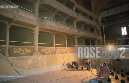 Nome: ..RESTAURO DEL TEATRO MALIBRAN..Descrizione: ..SALA AFFRESCHI E DECORAZIONI A STUCCO..Credit: ..Graziano Arici/Rosebud2 .Costo: ..A..Nazione: ....Città: ..VENEZIA..VENICE..Data: ..13/04/01