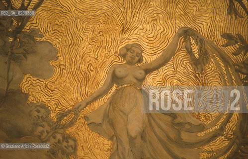 Nome: ..RESTAURO DEL TEATRO MALIBRAN..Descrizione: ..SALA AFFRESCHI E DECORAZIONI A STUCCO..Credit: ..Graziano Arici/Rosebud2 .Costo: ..A..Nazione: ....Città: ..VENEZIA..VENICE..Data: ..13/04/01