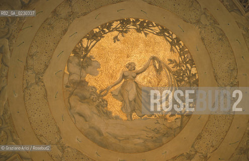 Nome: ..RESTAURO DEL TEATRO MALIBRAN..Descrizione: ..SALA AFFRESCHI E DECORAZIONI A STUCCO..Credit: ..Graziano Arici/Rosebud2 .Costo: ..A..Nazione: ....Città: ..VENEZIA..VENICE..Data: ..13/04/01