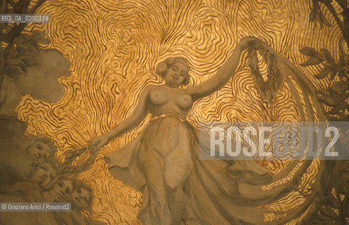 Nome: ..RESTAURO DEL TEATRO MALIBRAN..Descrizione: ..SALA AFFRESCHI E DECORAZIONI A STUCCO..Credit: ..Graziano Arici/Rosebud2 .Costo: ..A..Nazione: ....Città: ..VENEZIA..VENICE..Data: ..13/04/01