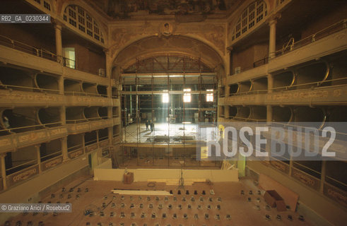 Nome: ..RESTAURO DEL TEATRO MALIBRAN..Descrizione: ..SALA AFFRESCHI E DECORAZIONI A STUCCO..Credit: ..Graziano Arici/Rosebud2 .Costo: ..A..Nazione: ....Città: ..VENEZIA..VENICE..Data: ..24/04/01