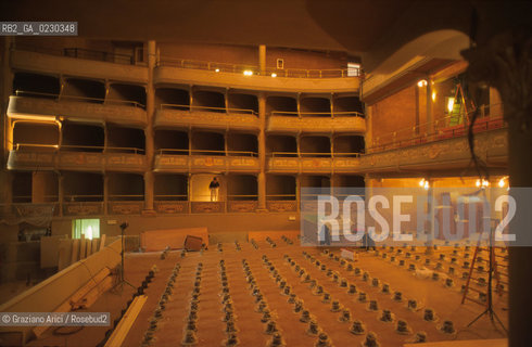 Nome: ..RESTAURO DEL TEATRO MALIBRAN..Descrizione: ..SALA AFFRESCHI E DECORAZIONI A STUCCO..Credit: ..Graziano Arici/Rosebud2 .Costo: ..A..Nazione: ....Città: ..VENEZIA..VENICE..Data: ..24/04/01