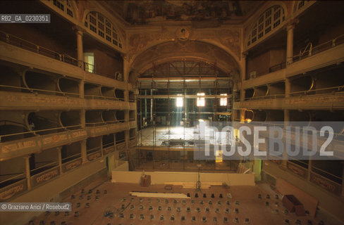 Nome: ..RESTAURO DEL TEATRO MALIBRAN..Descrizione: ..SALA AFFRESCHI E DECORAZIONI A STUCCO..Credit: ..Graziano Arici/Rosebud2 .Costo: ..A..Nazione: ....Città: ..VENEZIA..VENICE..Data: ..24/04/01