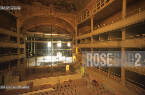 Nome: ..RESTAURO DEL TEATRO MALIBRAN..Descrizione: ..SALA AFFRESCHI E DECORAZIONI A STUCCO..Credit: ..Graziano Arici/Rosebud2 .Costo: ..A..Nazione: ....Città: ..VENEZIA..VENICE..Data: ..24/04/01