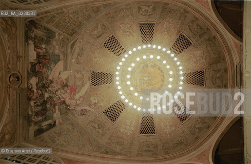 Nome: ..RESTAURO DEL TEATRO MALIBRAN..Descrizione: ..SALA SOFFITTO AFFRESCHI STUCCHI..Credit: ..Graziano Arici/Rosebud2 .Costo: ..A..Nazione: ....Città: ..VENEZIA..VENICE..Data: ..12/05/01