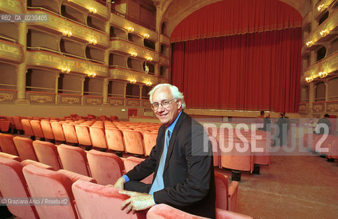 Nome: ..RESTAURO DEL TEATRO MALIBRAN..Descrizione: ..SALA SINDACO PAOLO COSTA..Credit: ..Graziano Arici/Rosebud2 .Costo: ..A..Nazione: ....Città: ..VENEZIA..VENICE..Data: ..12/05/01