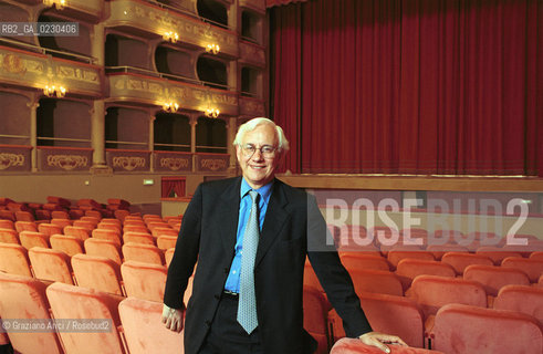 Nome: ..RESTAURO DEL TEATRO MALIBRAN..Descrizione: ..SALA SINDACO PAOLO COSTA..Credit: ..Graziano Arici/Rosebud2 .Costo: ..A..Nazione: ....Città: ..VENEZIA..VENICE..Data: ..12/05/01