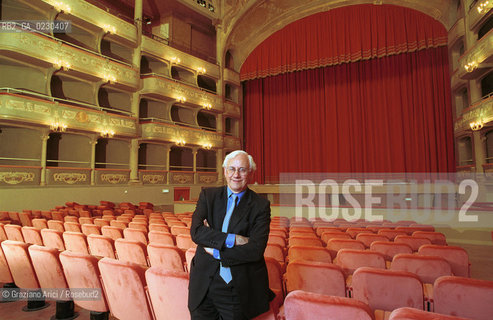 Nome: ..RESTAURO DEL TEATRO MALIBRAN..Descrizione: ..SALA SINDACO PAOLO COSTA..Credit: ..Graziano Arici/Rosebud2 .Costo: ..A..Nazione: ....Città: ..VENEZIA..VENICE..Data: ..12/05/01