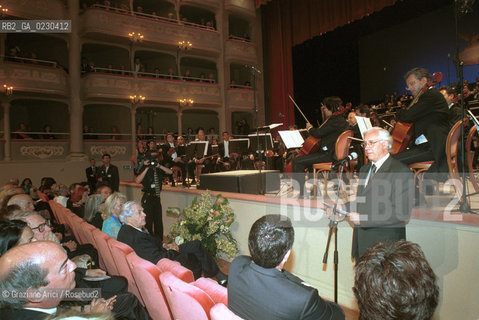 VENEZIA - 23/05/01 - INAUGURAZIONE DEL TEATRO MALIBRAN: IL SINDACO PAOLO COSTA  - ©Graziano Arici/Rosebud2 .