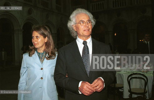VENEZIA - 23/05/01 - INAUGURAZIONE DEL TEATRO MALIBRAN: LUCIANO BENETTON E LA NIPOTE LAURA POLLINI - ©Graziano Arici/Rosebud2