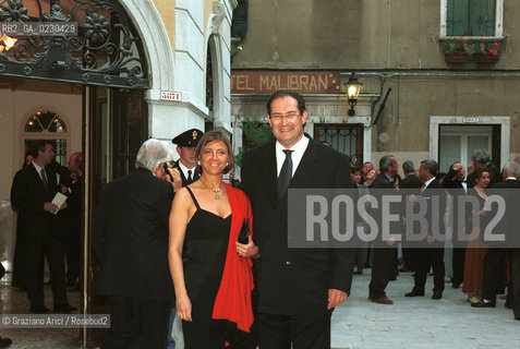 VENEZIA - 23/05/01 - INAUGURAZIONE DEL TEATRO MALIBRAN: IL PRESIDENTE DELLA REGIONE VENETO GIANCARLO GALAN CON LA MOGLIE - ©Graziano Arici/Rosebud2