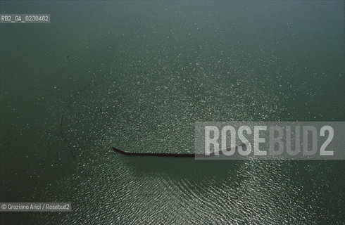 Nome:..BARENA SITO DI SAN MARCO IN BOCCALAMA....Localizzazione:..VENEZIA /  LAGUNA SUD..VENICE /  THE SOUTH LAGOON..Soggetto:..RICERCHE SUBACQUEEE / IDRA / CONSORZIO VENEZIA NUOVA / LAVORI DI RILEVAZIONE E MESSA IN ASCIUTTO DELLAREA DELLANTICA ISOLA E  DELLE DUE IMBARCAZIONI / GALEA / RASCONA / ARCHEOLOGIA..Cronologia:..1300 / XIV SECOLO....Autore:......Stile:......Editori Stampatori:......Committenza:......Materia e Tecnica:......Collocazione:......Note:....Riproduzione Fotografica:..Graziano Arici/Rosebud2 ...Copyright:..Graziano Arici / rosebud2/....Data:..2001....Costo:..A....Key:..ISOLE ABBANDONATE..UNINHABITED ISLANDS