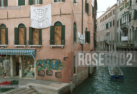 MANIFESTAZIONE CONTRO IL MOTO ONDOSO - VENEZIA 2001 - ©Graziano Arici/Rosebud2