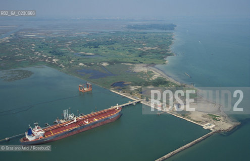 LAGUNA SUD : CASSE DI COLMATA  © 2002 Graziano Arici/Rosebud2 / FOTO AEREA / CONSORZIO VENEZIA NUOVA / BARENA / PORTO DI S.LEONARDO