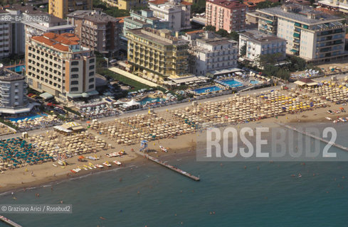 JESOLO : SPIAGGIA -  © 2002 Graziano Arici/Rosebud2 / FOTO AEREA /