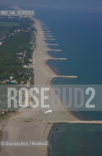 LIDO DEL CAVALLINO : SPIAGGIA -  © 2002 Graziano Arici/Rosebud2 / FOTO AEREA / PENNELLO