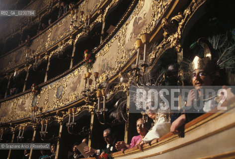 Nome: ..GRAN TEATRO LA FENICE..Descrizione: ..PALCHI FESTA DI CARNEVALE / VENEZIA..Credit: ..Graziano Arici/Rosebud2/..Costo: ..A..Nazione: ..ITALIA..Città: ..VENEZIA..Data: ..1985 ca.