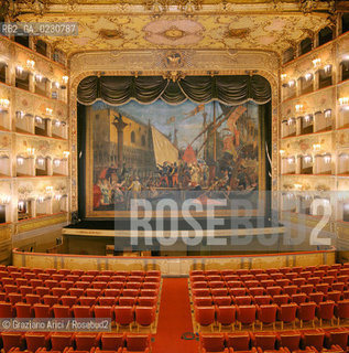 Nome: .GRAN TEATRO LA FENICE.Descrizione: .SALA / VENEZIA.Credit: .Graziano Arici/Rosebud2/.Costo: .A.Nazione: .ITALIA.Città: .VENEZIA.Data: .1985 ca.