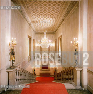 Nome: ..GRAN TEATRO LA FENICE..Descrizione: ..SCALA DACCESSO ALLE SALE APOLLINEE/ VENEZIA..Credit: ..Graziano Arici/Rosebud2/..Costo: ..A..Nazione: ..ITALIA..Città: ..VENEZIA..Data: ..1985 ca.