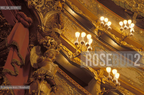 Nome: .GRAN TEATRO LA FENICE.Descrizione: .PALCHI / VENEZIA.Credit: .Graziano Arici/Rosebud2/.Costo: .A.Nazione: .ITALIA.Città: .VENEZIA.Data: .1985 ca.