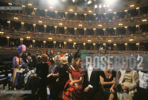 Nome: ..GRAN TEATRO LA FENICE..Descrizione: ..SALA FESTA DI CARNEVALE / VENEZIA..Credit: ..Graziano Arici/Rosebud2/..Costo: ..A..Nazione: ..ITALIA..Città: ..VENEZIA..Data: ..1985 ca.