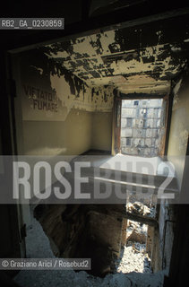 Nome: .GRAN TEATRO LA FENICE.Descrizione: .SCALE PER I PALCHI DOPO LINCENDIO / VENEZIA.Credit: .Graziano Arici/Rosebud2/.Costo: .A.Nazione: .ITALIA.Città: .VENEZIA.Data: .FEBBRAIO 1996