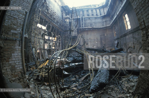 Nome: .GRAN TEATRO LA FENICE.Descrizione: .IL PALCOSCENICO DOPO LINCENDIO / VENEZIA.Credit: .Graziano Arici/Rosebud2/.Costo: .A.Nazione: .ITALIA.Città: .VENEZIA.Data: .FEBBRAIO 1996