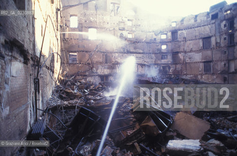 Nome: ..GRAN TEATRO LA FENICE..Descrizione: ..LA SALA GRANDE IL GIORNO DOPO LINCENDIO / VENEZIA..Credit: ..Graziano Arici/Rosebud2/..Costo: ..B..Nazione: ..ITALIA..Città: ..VENEZIA..Data: ..30/01/1996