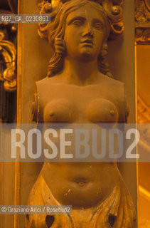 Nome: ..GRAN TEATRO LA FENICE..Descrizione: ..DECORAZIONE DEI PALCHI CARIATIDE / VENEZIA..Credit: ..Graziano Arici/Rosebud2/..Costo: ..A..Nazione: ..ITALIA..Città: ..VENEZIA..Data: ..1985 ca.