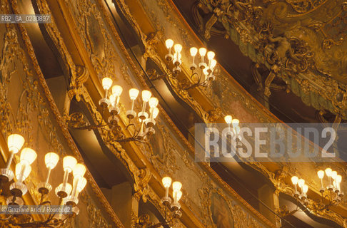 Nome: ..GRAN TEATRO LA FENICE..Descrizione: ..PALCHI / VENEZIA..Credit: ..Graziano Arici/Rosebud2/..Costo: ..A..Nazione: ..ITALIA..Città: ..VENEZIA..Data: ..1985 ca.