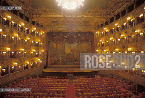 Nome: .GRAN TEATRO LA FENICE.Descrizione: .SALA / VENEZIA.Credit: .Graziano Arici/Rosebud2/.Costo: .A.Nazione: .ITALIA.Città: .VENEZIA.Data: .1985 ca.