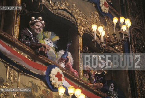 Nome: .GRAN TEATRO LA FENICE.Descrizione: .PALCHI FESTA DI CARNEVALE / VENEZIA.Credit: .Graziano Arici/Rosebud2/.Costo: .A.Nazione: .ITALIA.Città: .VENEZIA.Data: .1985 ca.