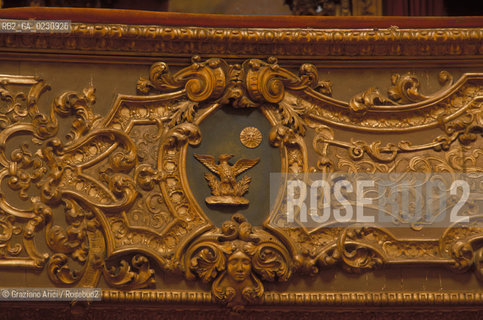 Nome: .GRAN TEATRO LA FENICE.Descrizione: .DECORAZIONI DEL PALCO REALE / VENEZIA.Credit: .Graziano Arici/Rosebud2/.Costo: .A.Nazione: .ITALIA.Città: .VENEZIA.Data: .1985 ca.
