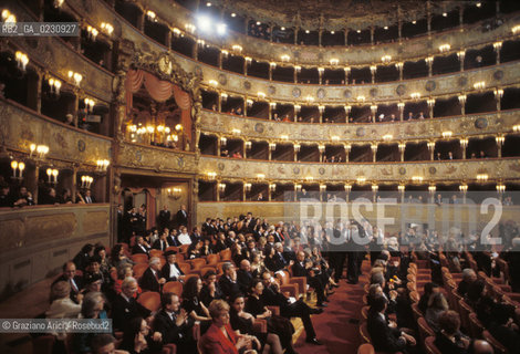 Nome: .GRAN TEATRO LA FENICE.Descrizione: .SALA / VENEZIA.Credit: .Graziano Arici/Rosebud2/.Costo: .A.Nazione: .ITALIA.Città: .VENEZIA.Data: .1985 ca.