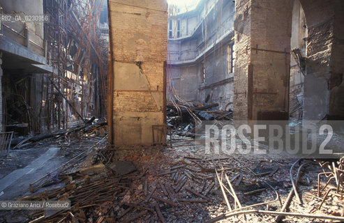 Nome: ..GRAN TEATRO LA FENICE..Descrizione: ..IL PALCOSCENICO DOPO LINCENDIO / VENEZIA..Credit: ..Graziano Arici/Rosebud2/..Costo: ..A..Nazione: ..ITALIA..Città: ..VENEZIA..Data: ..FEBBRAIO 1996