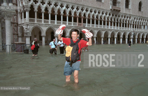 HIGH TIDE IN VENICE - 6 /06/2002  ©Graziano Arici/Rosebud2  ALTA MAREA / ACQUA ALTA