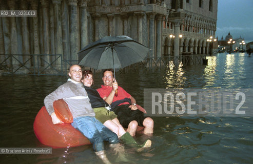 HIGH TIDE IN VENICE - 6 /06/2002  ©Graziano Arici/Rosebud2  ALTA MAREA / ACQUA ALTA