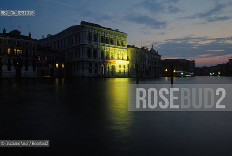 Localizzazione:..VENEZIA / S. CROCE..Oggetto:..Soggetto:..CA  PESARO E CANAL GRANDE / MUSEO D ARTE MODERNA / NOTTURNO..Cronologia: ..XVII SECOLO..Definizione Culturale:..   Autore: BALDASSARE LONGHENA, ANTONIO GASPARI..   Stile: BAROCCO..   Editori/Stampatori:..   Committenza:..Materia e Tecnica:..Collocazione:..Note:..CALLI CAMPI E PONTI..Riproduzione Fotografica:..Graziano Arici/Rosebud2 .Copyright:..Graziano Arici/Rosebud2 .Data:..1998..Costo:..A