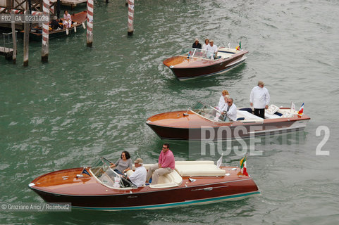 VENICE 1/09/02: MEETING OF RIVA MOTORBOATS - © 2002 Graziano Arici/Rosebud2 / MOTOSCAFO